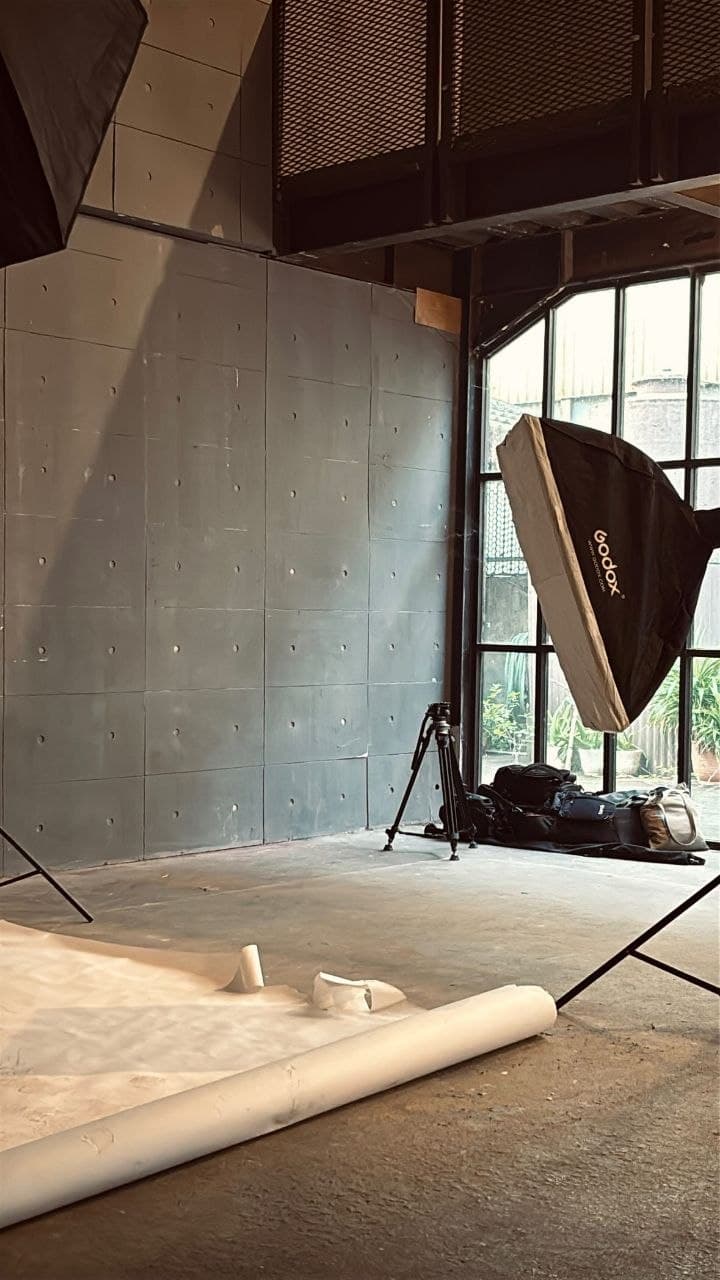Behind the scenes at Jakarta Prestige Models